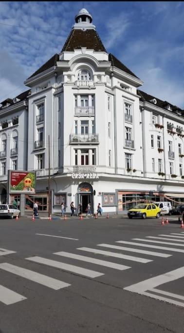 Garsoniera Centru Vechi English Park Craiova Eksteriør bilde